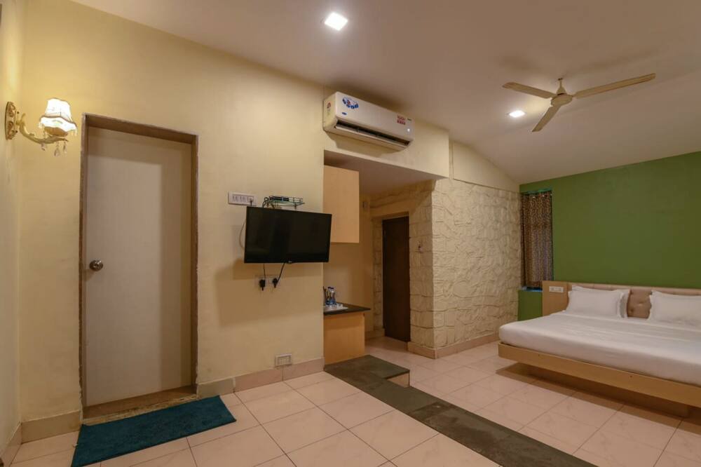 Photo of Bedroom in Karnala