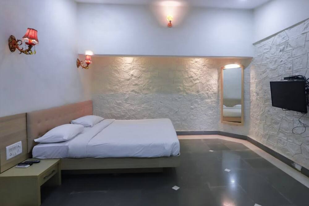 Photo of Bedroom in Karnala