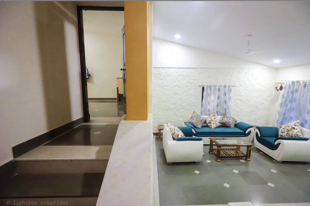 Photo of Bedroom in Karnala