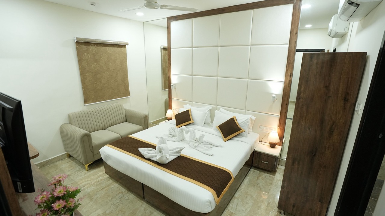 Photo of Bedroom in Meenambakkam