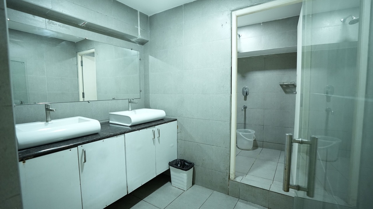 Photo of Bathroom in Meenambakkam