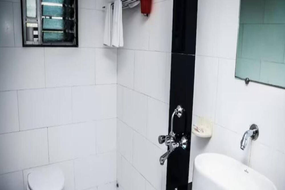 Photo of Bathroom in Airoli