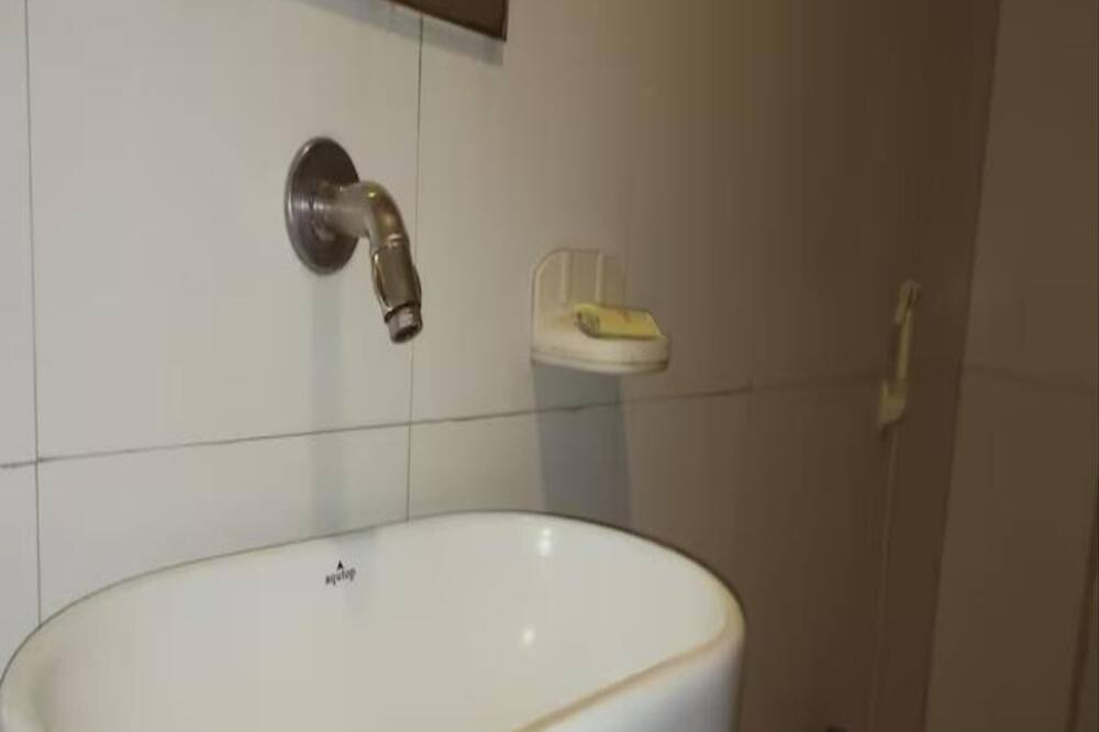 Photo of Bathroom in Airoli