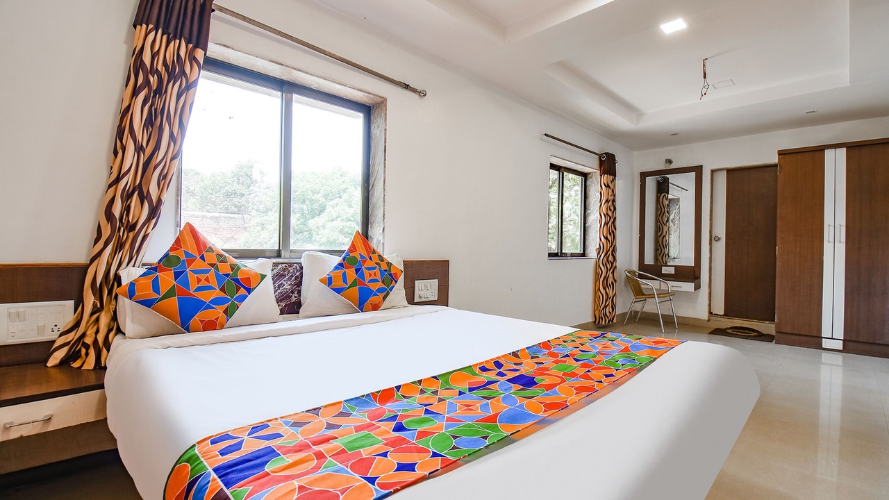 Photo of Bedroom in Mahabaleshwar
