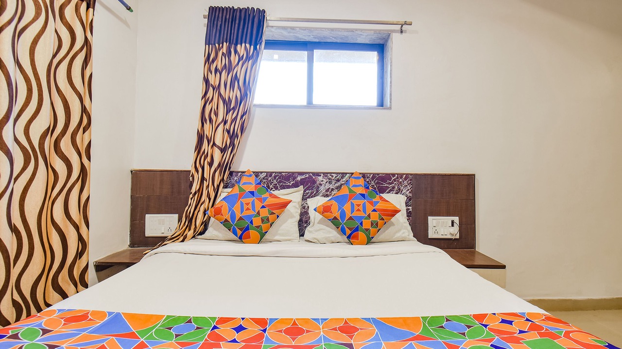 Photo of Bedroom in Mahabaleshwar