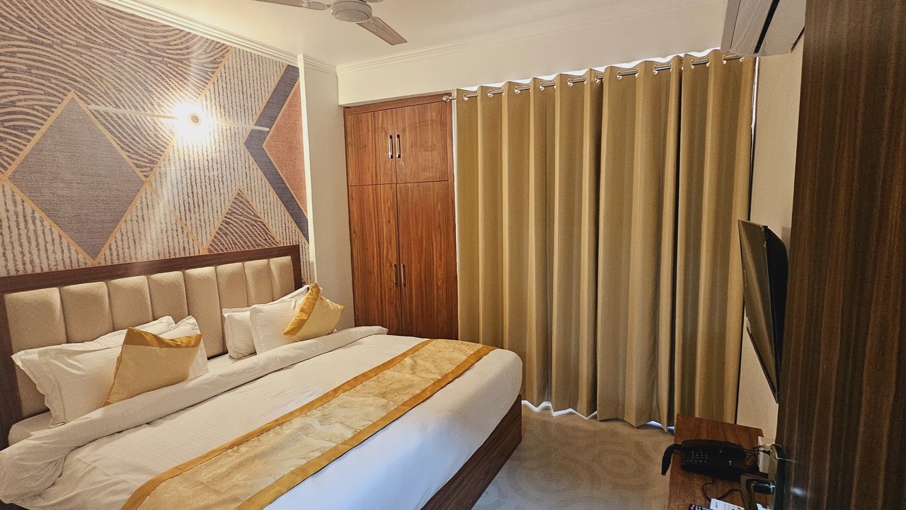 Photo of Bedroom in Mathura