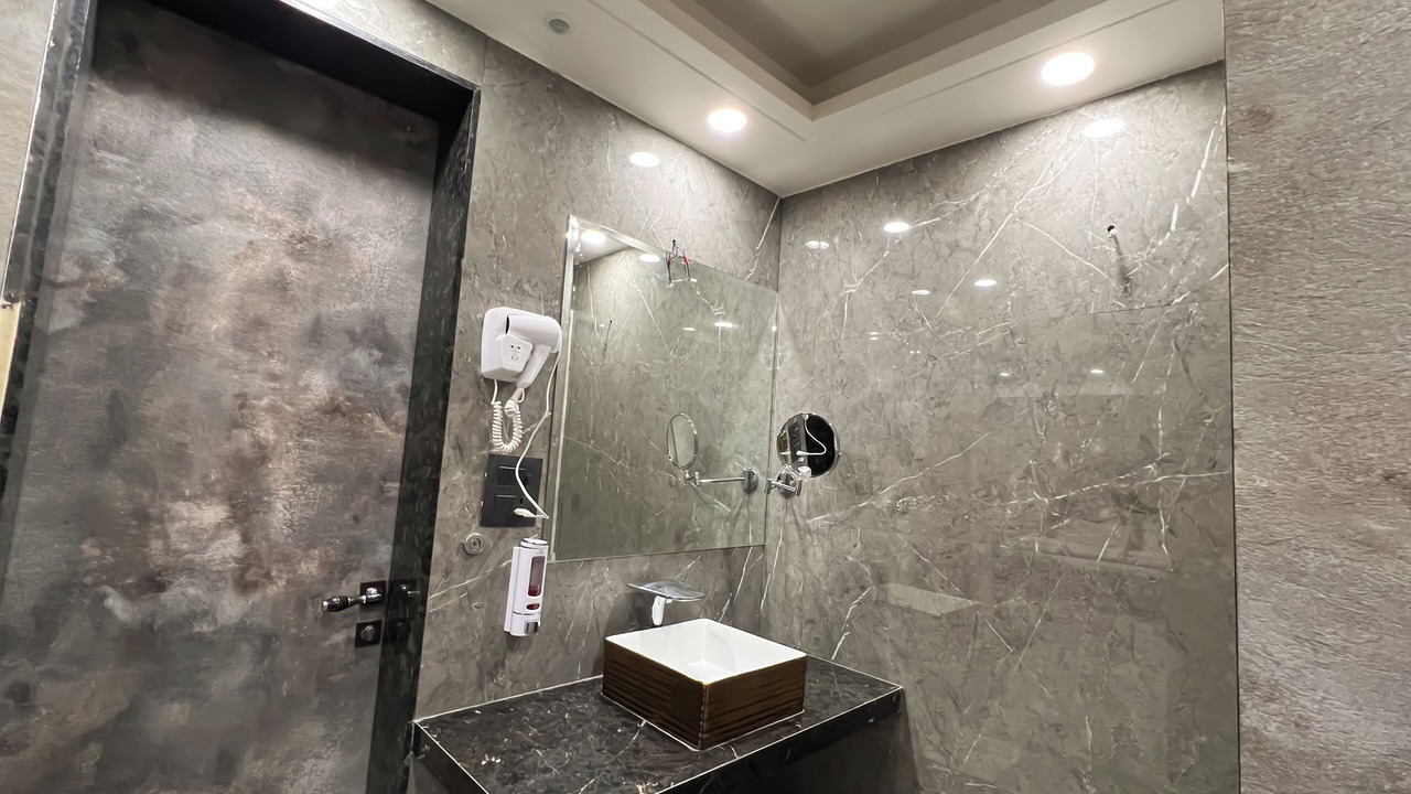 Photo of Bathroom in Mahiravani