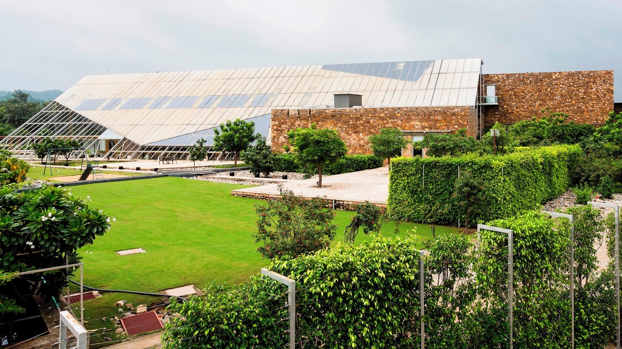 Photo of Outdoor in Desuri