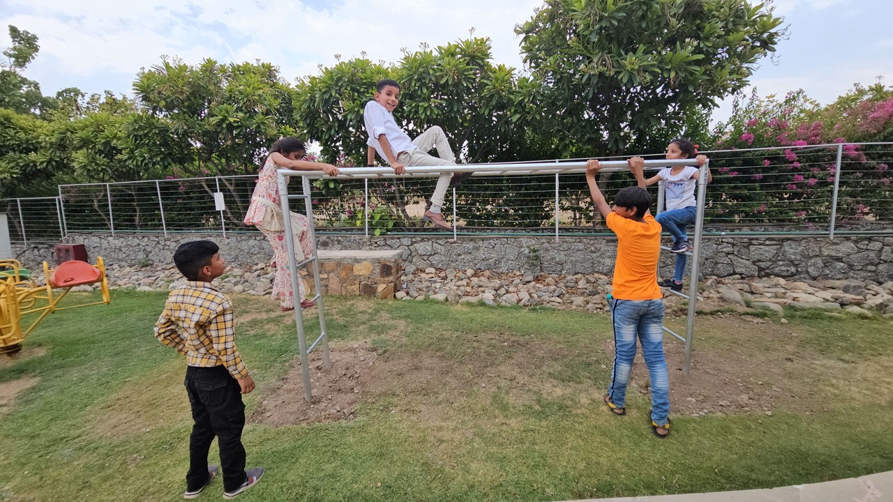 Photo of Outdoor in Desuri