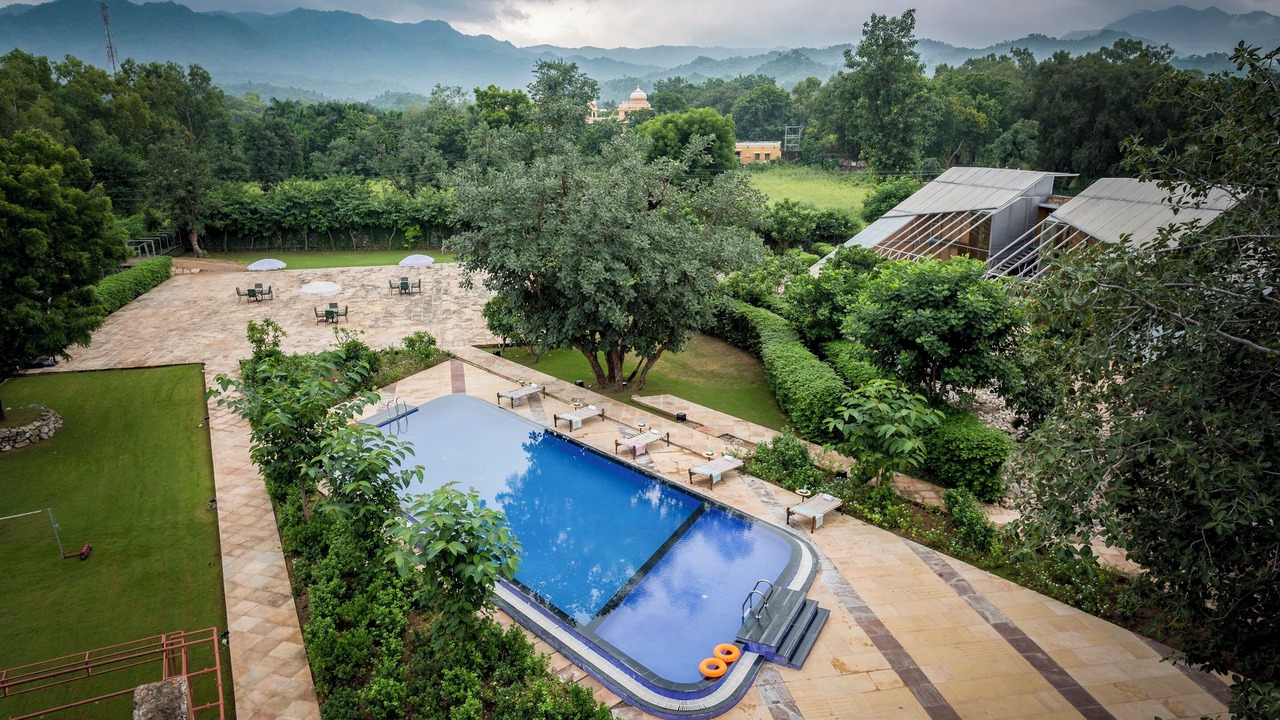 Photo of Outdoor in Desuri