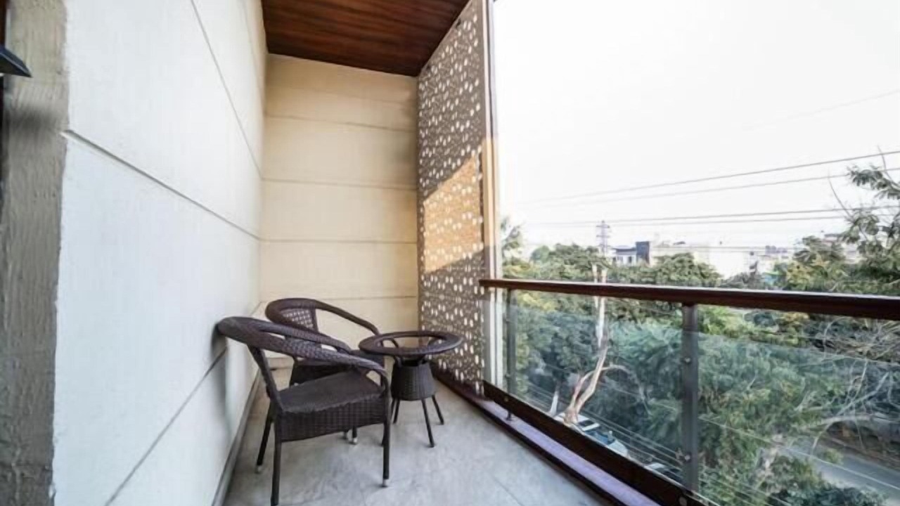Photo of Patio Balcony in South City I