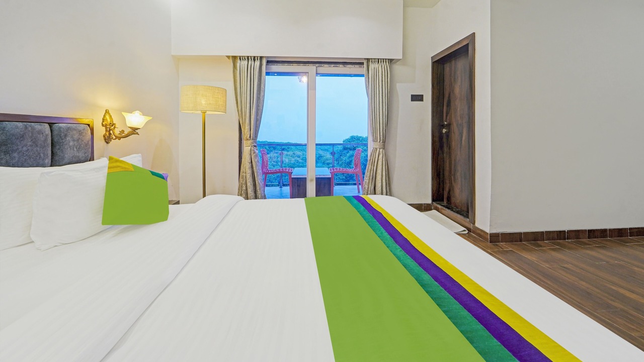 Photo of Bedroom in Mahabaleshwar