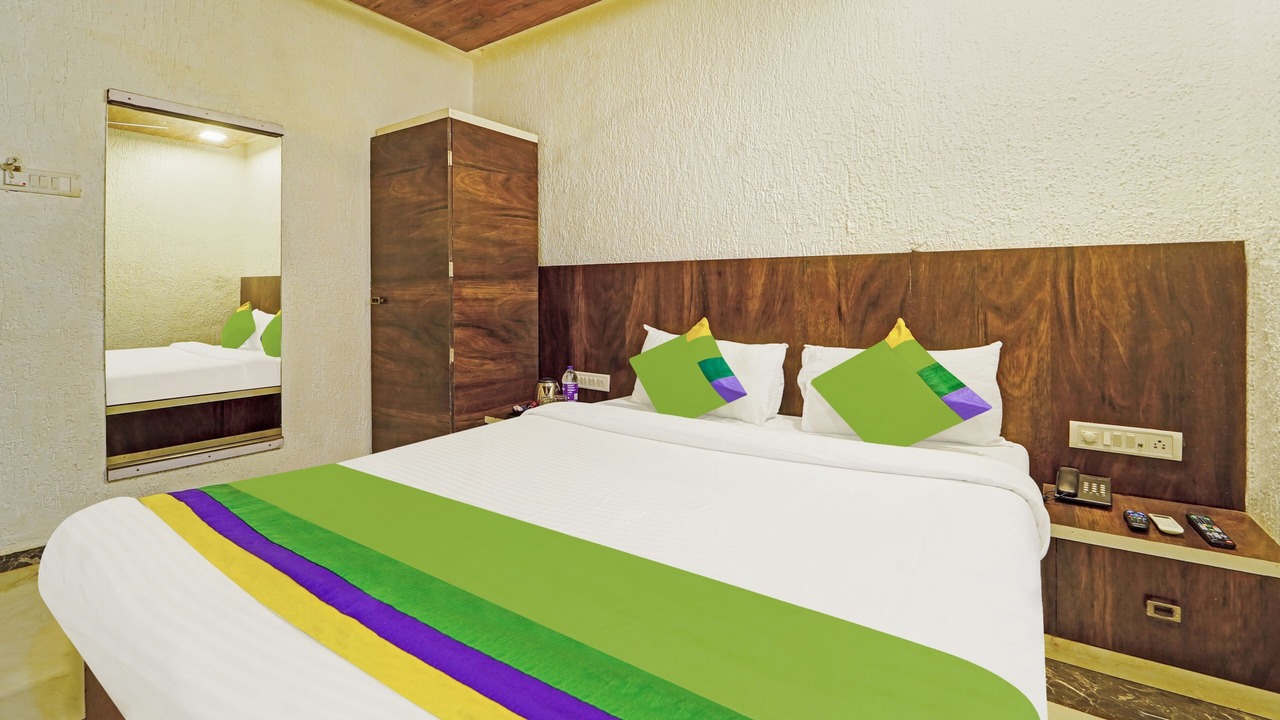 Photo of Bedroom in Mahabaleshwar