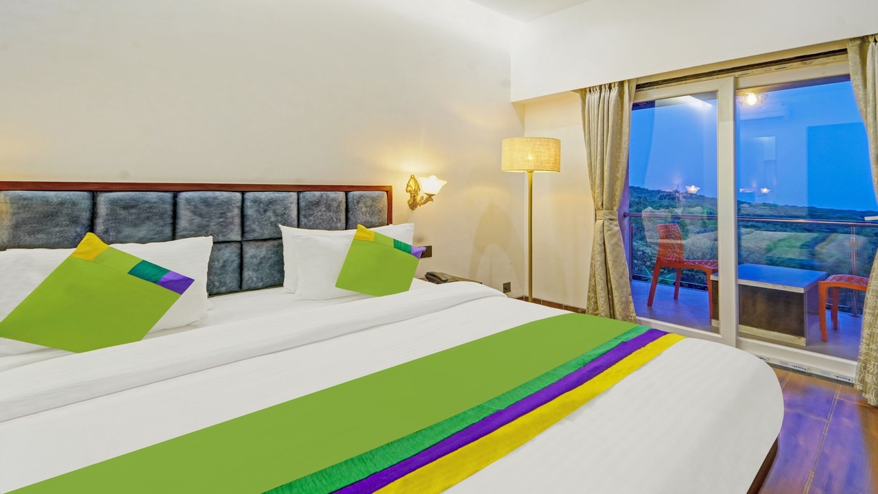 Photo of Bedroom in Mahabaleshwar