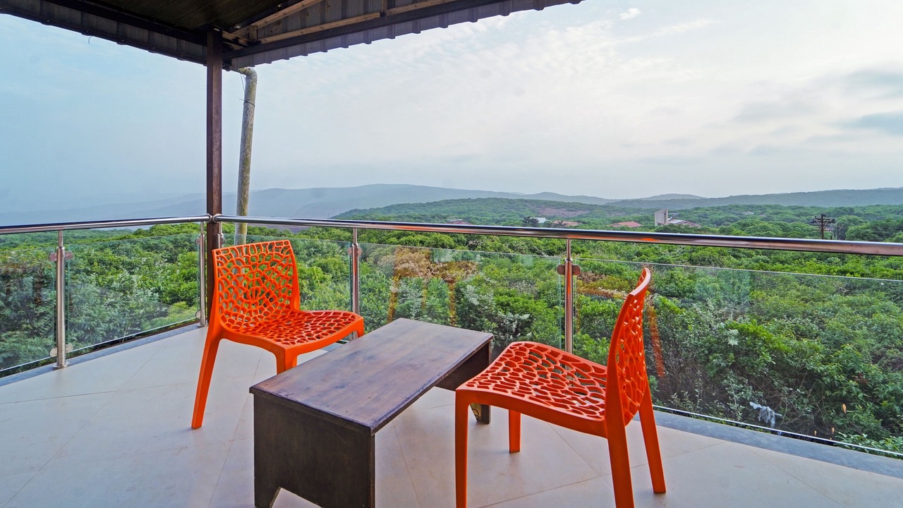Photo of Bedroom in Mahabaleshwar