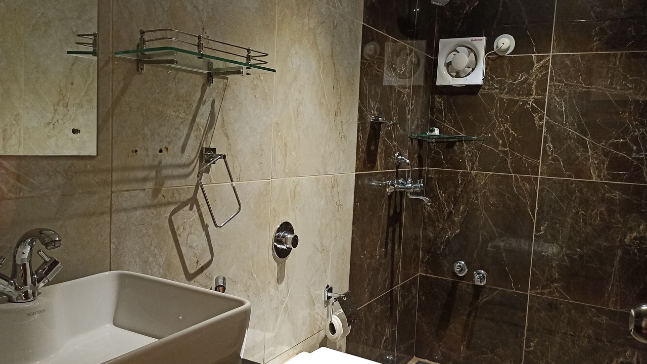 Photo of Bathroom in Gauravaddo