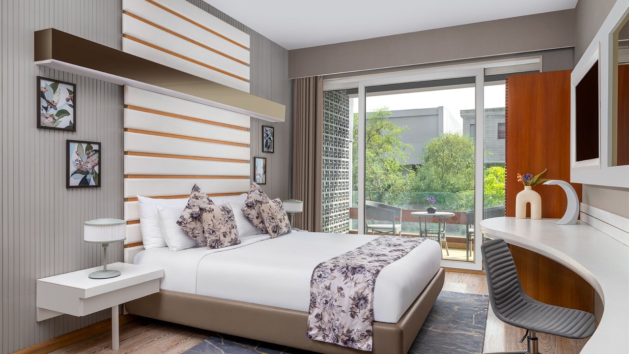 Photo of Bedroom in DLF Phase 1