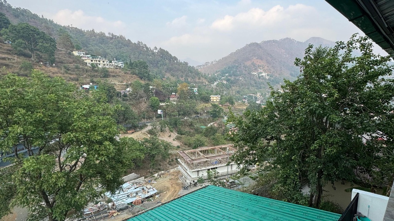 Photo of Bedroom in Bhimtal