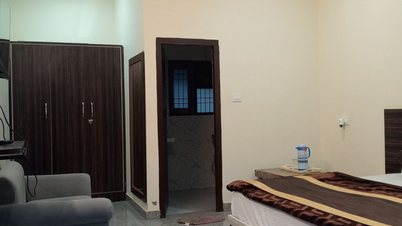 Photo of Bedroom in Bhimtal