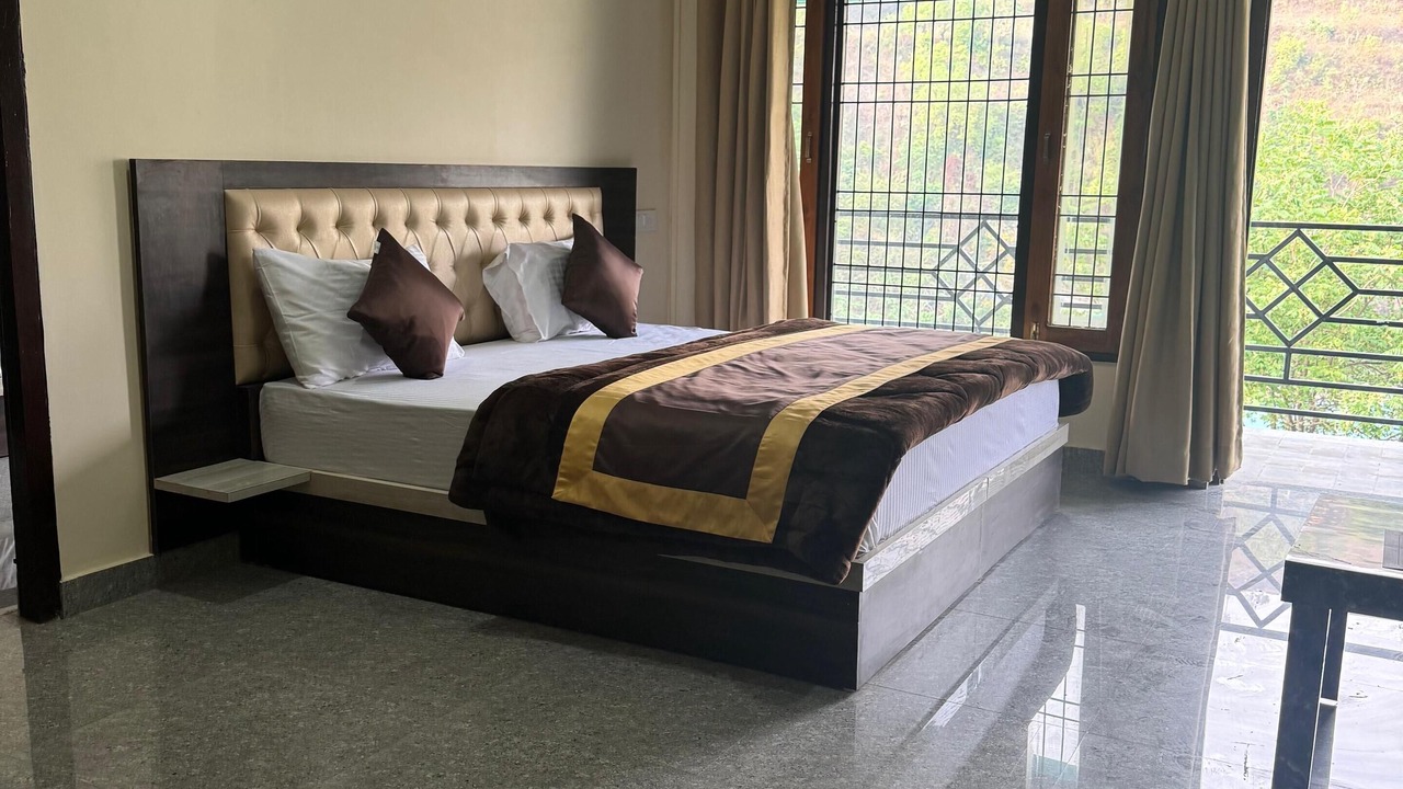 Photo of Bedroom in Bhimtal