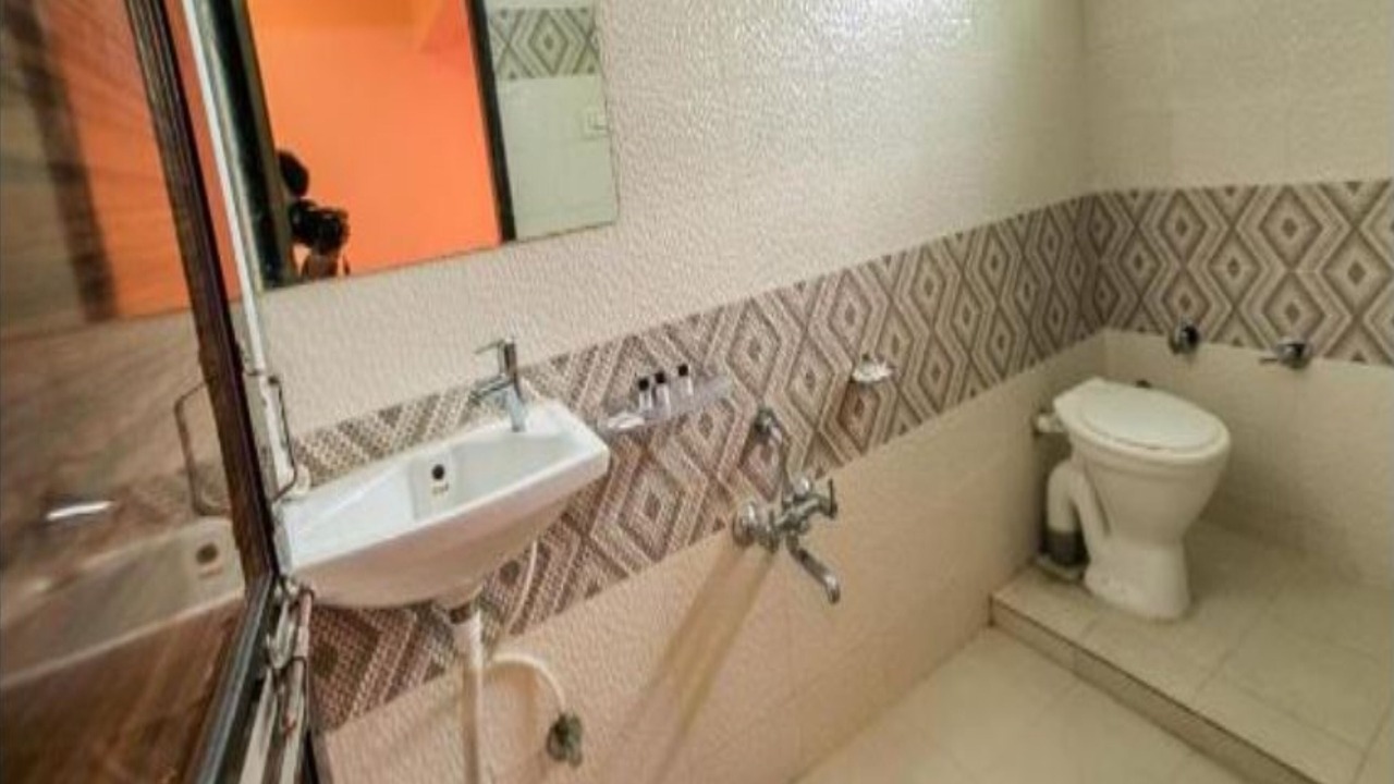Photo of Bathroom in Koliyaak