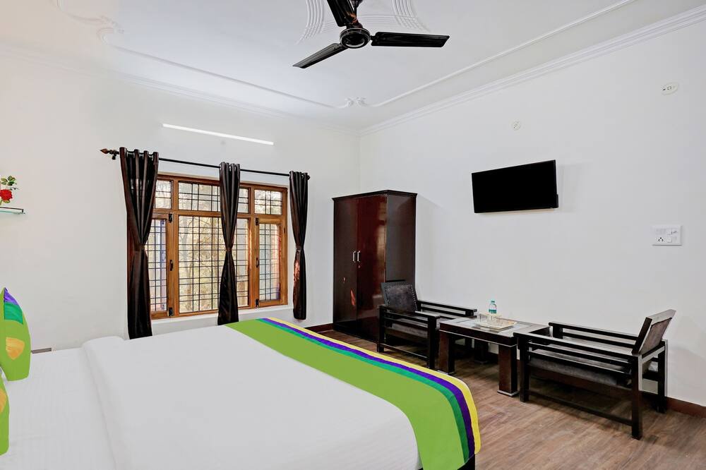 Photo of Bedroom in Bhimtal