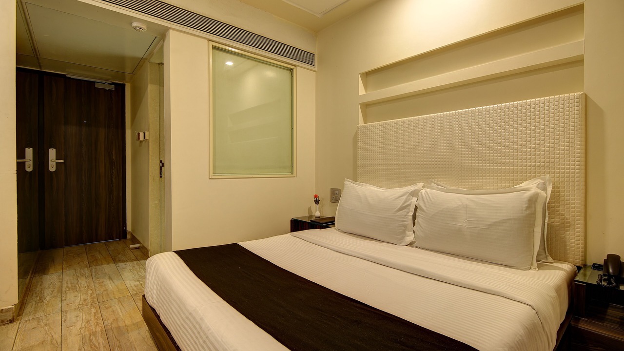 Photo of Bedroom in Juhu