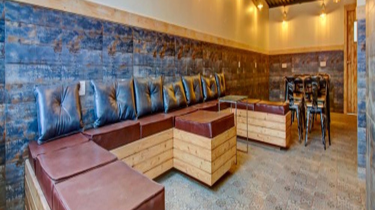 Photo of Livingroom in J B Nagar