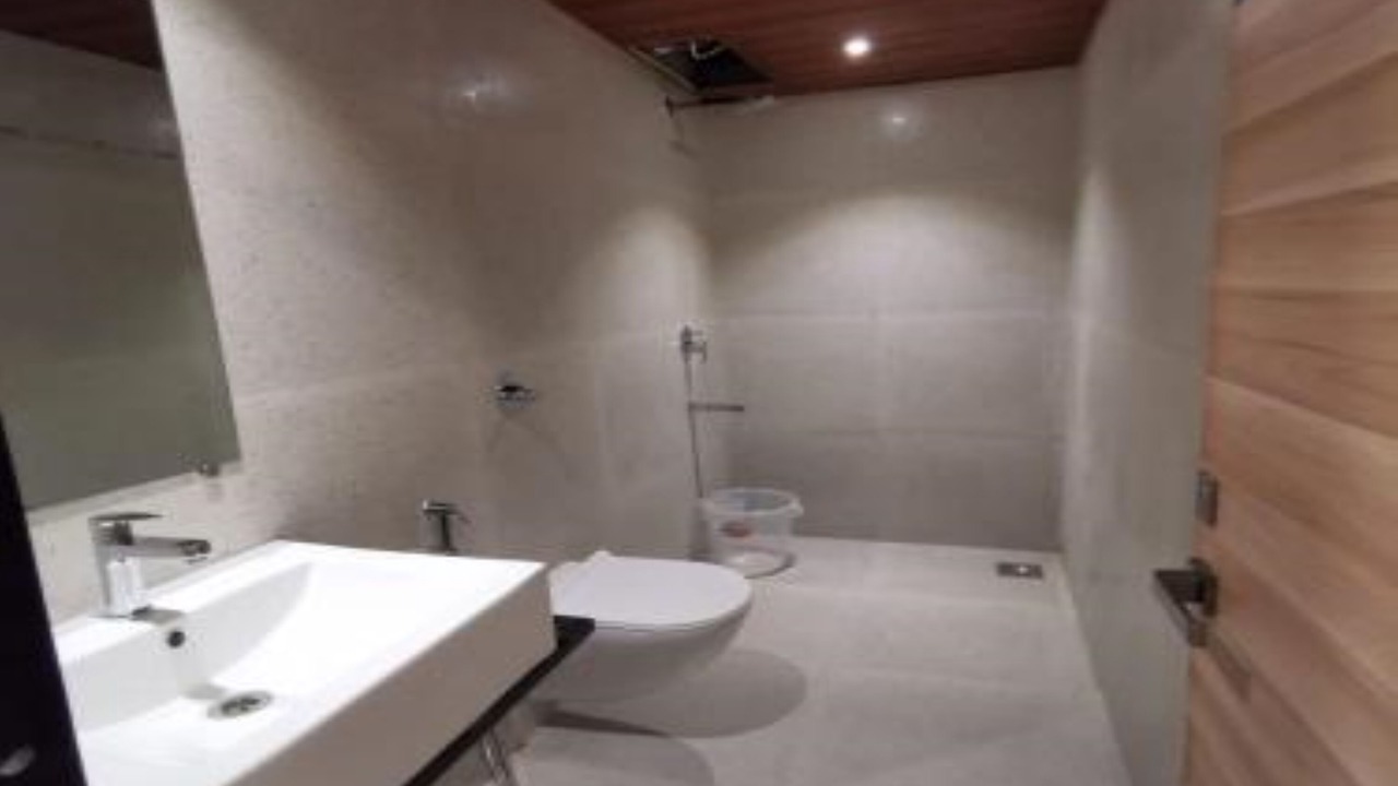 Photo of Bathroom in J B Nagar