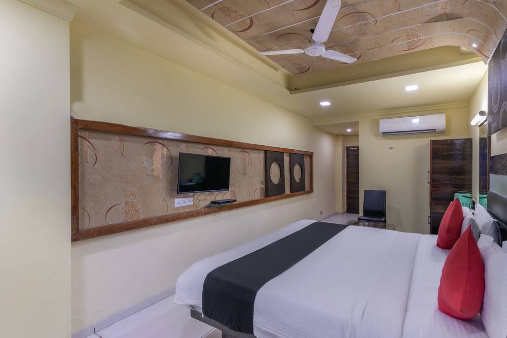 Photo of Bedroom in Ahmedabad City Centre