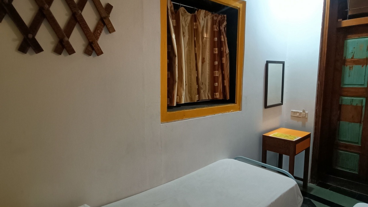 Photo of Bedroom in Kalbadevi