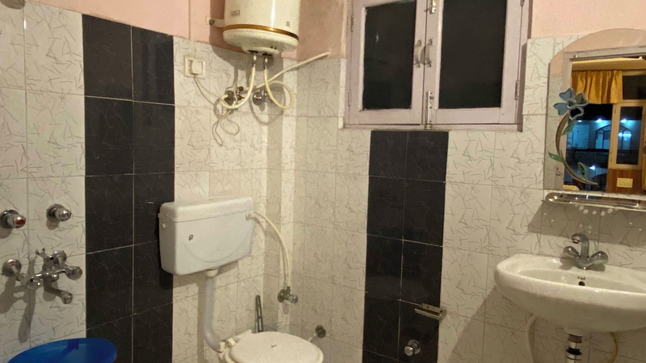 Photo of Bathroom in McLeod Ganj