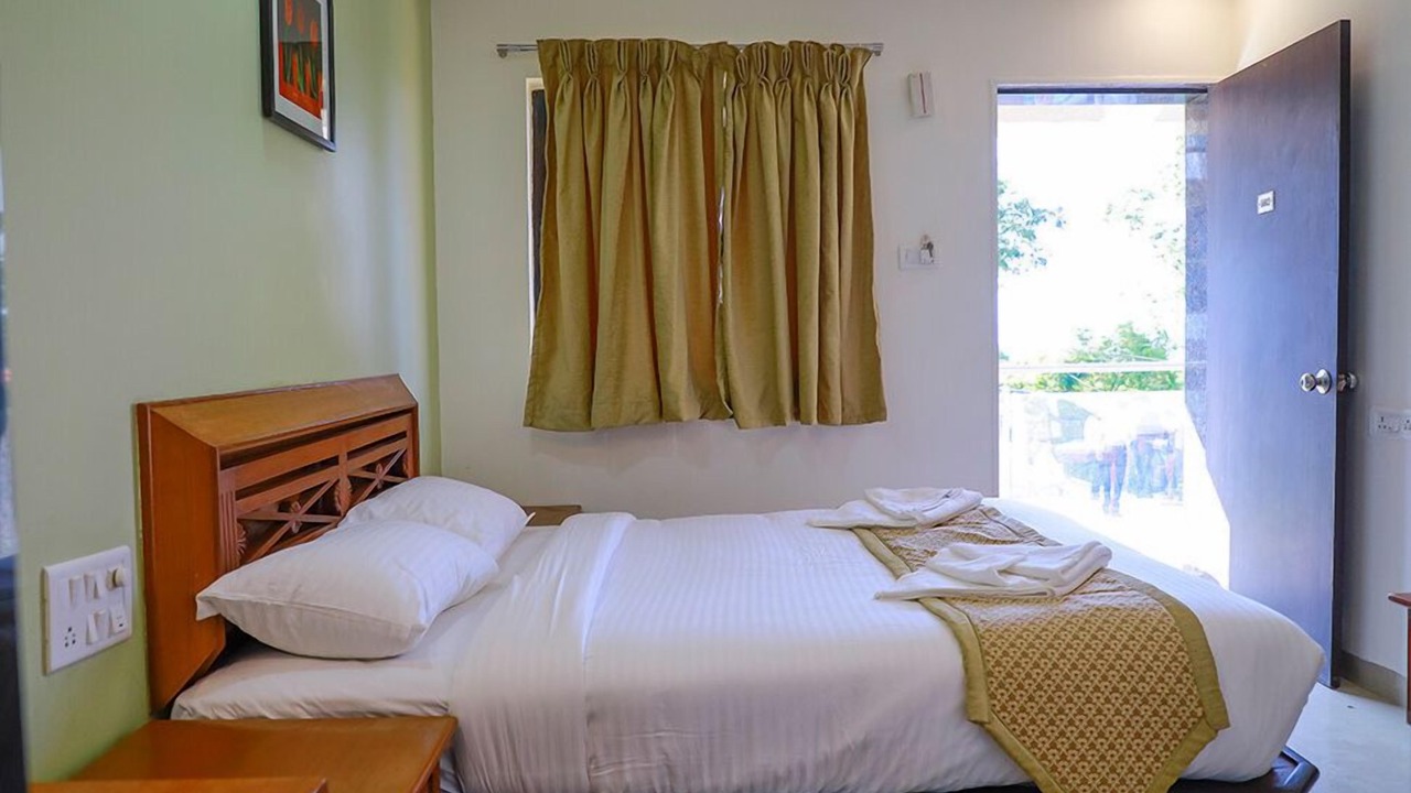 Photo of Bedroom in Mahabaleshwar