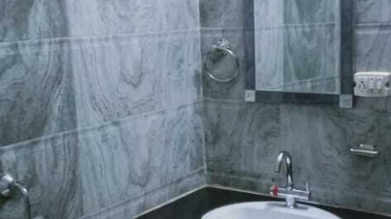 Photo of Bathroom in Tapovan