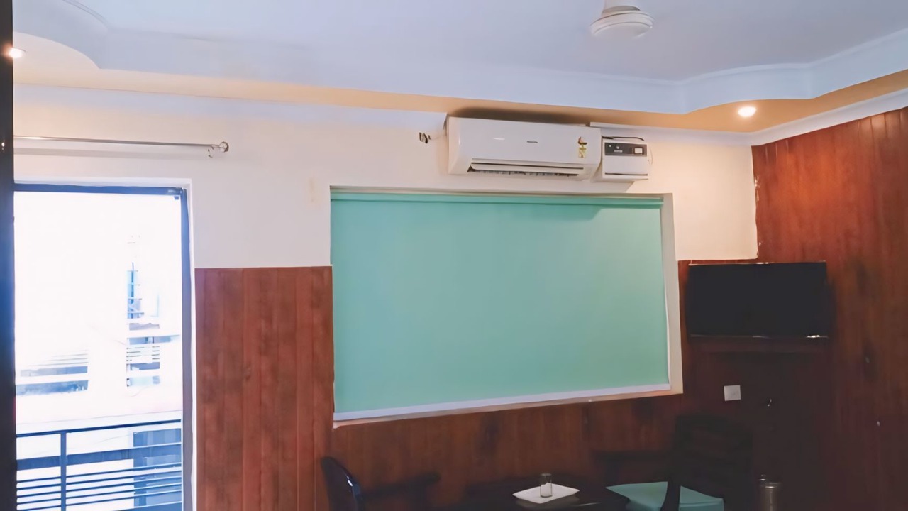 Photo of Bedroom in Tapovan