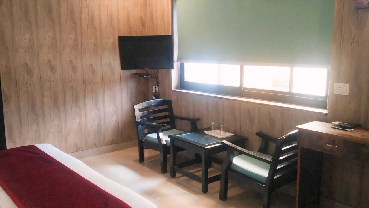 Photo of Bedroom in Tapovan