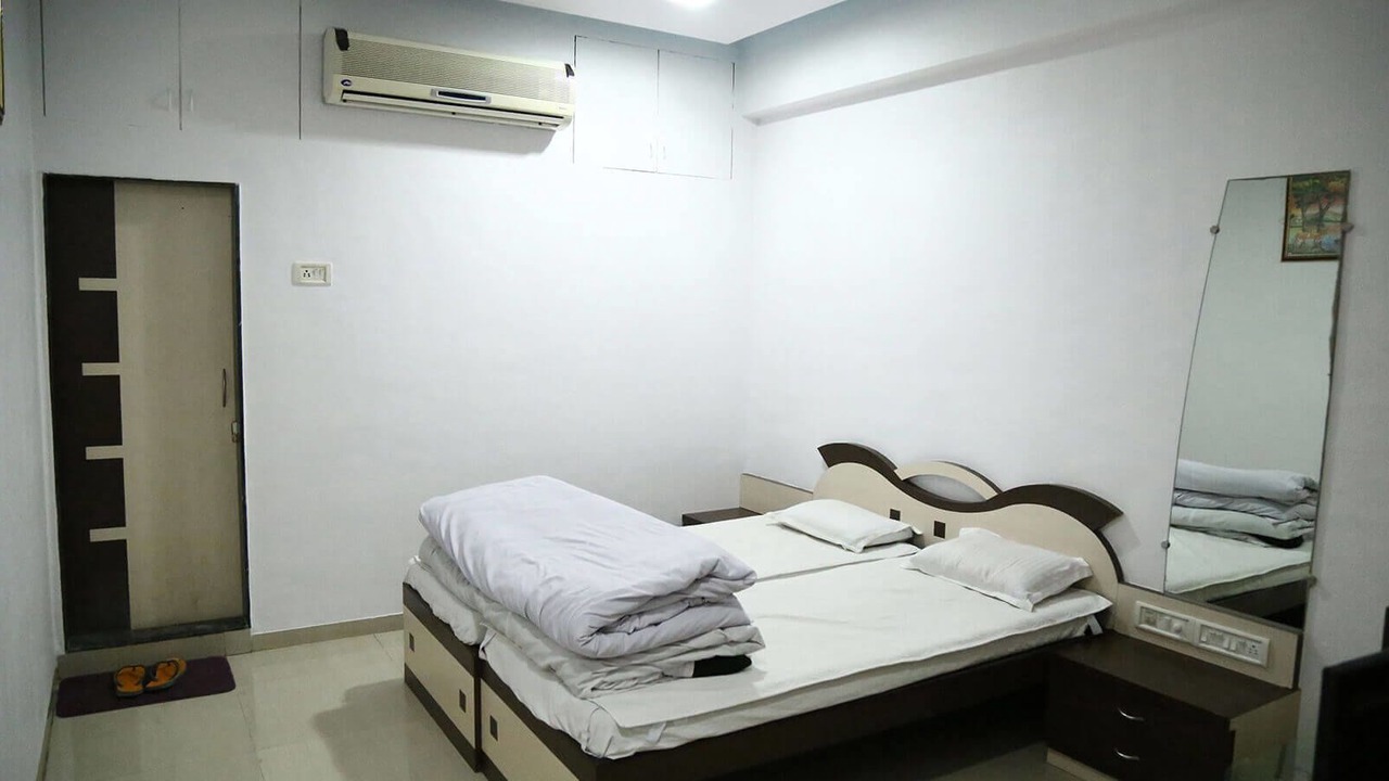 Photo of Bedroom in Kamrej