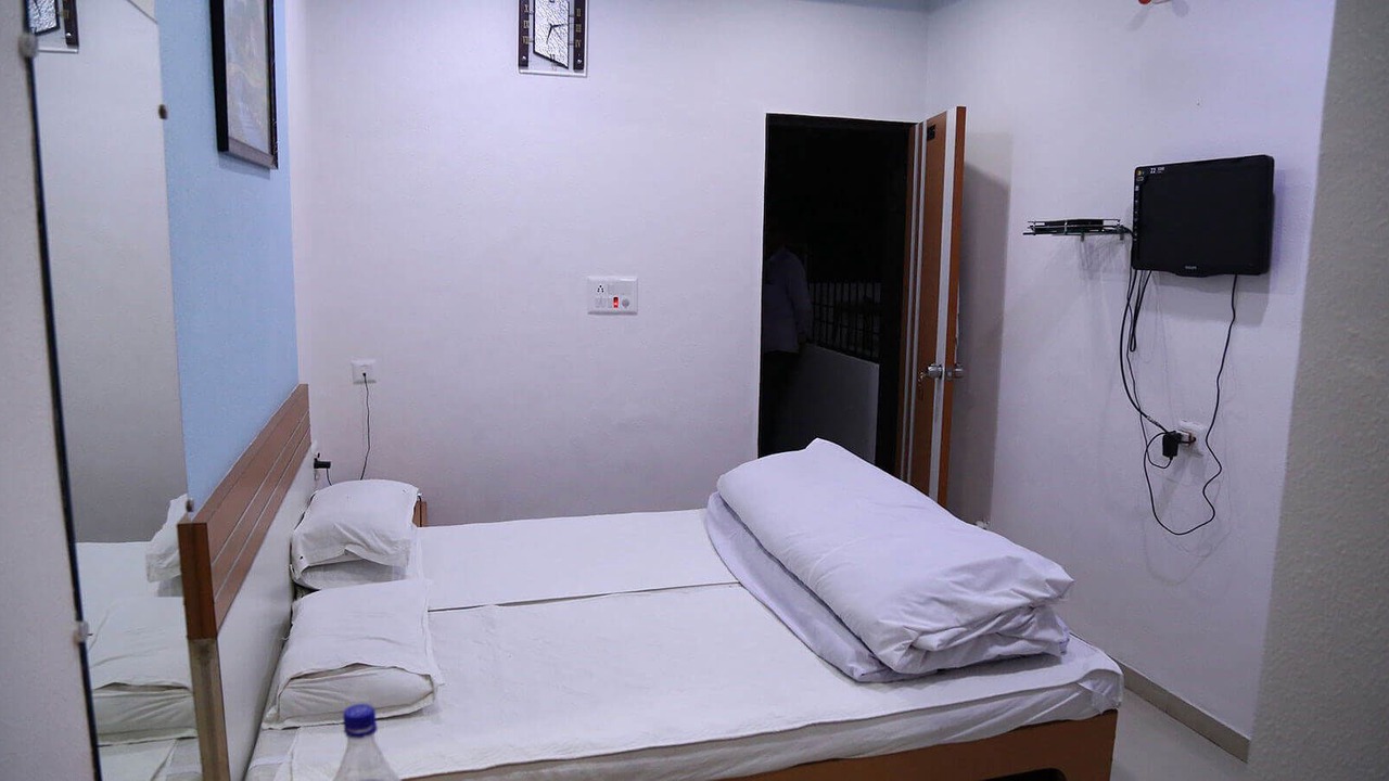 Photo of Bedroom in Kamrej