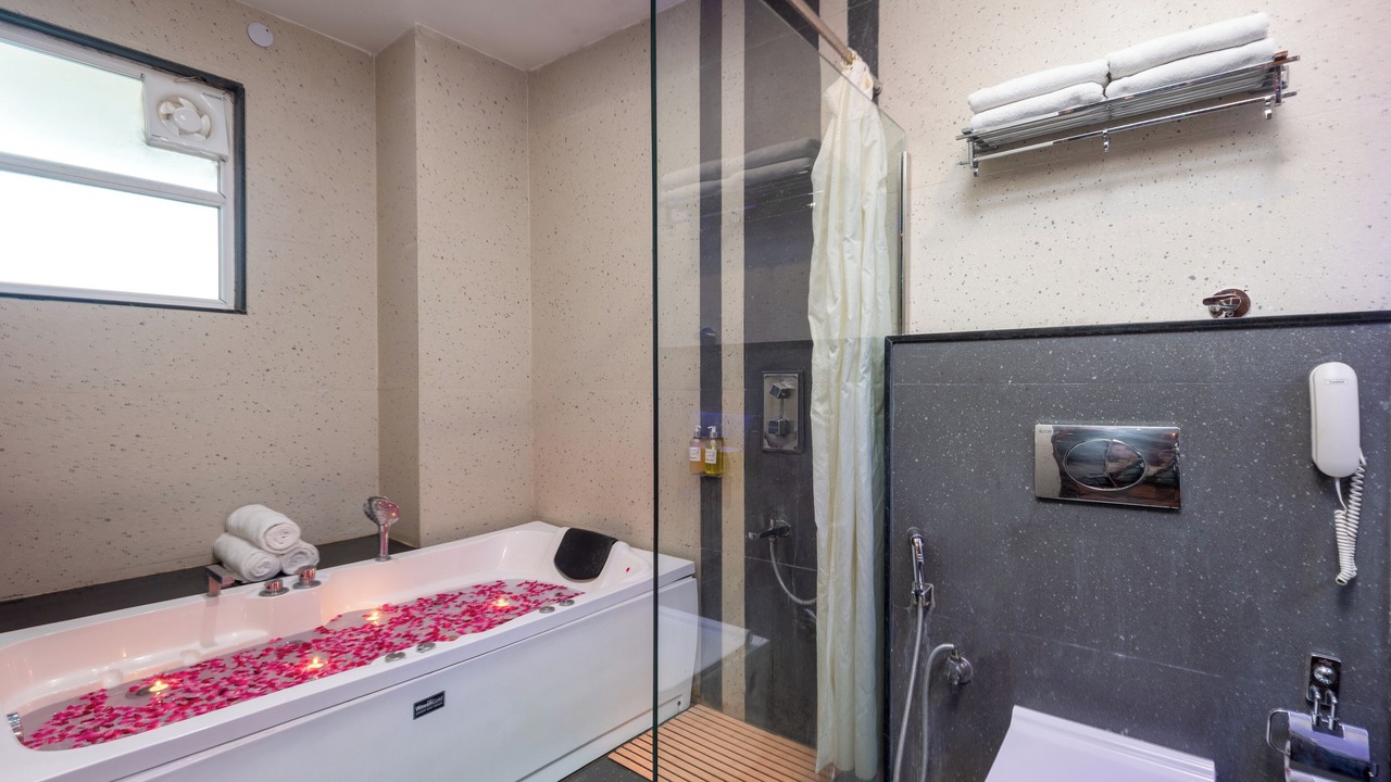Photo of Bathroom in Tapovan