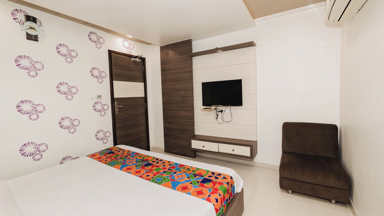 Photo of Bedroom in Sayajiganj