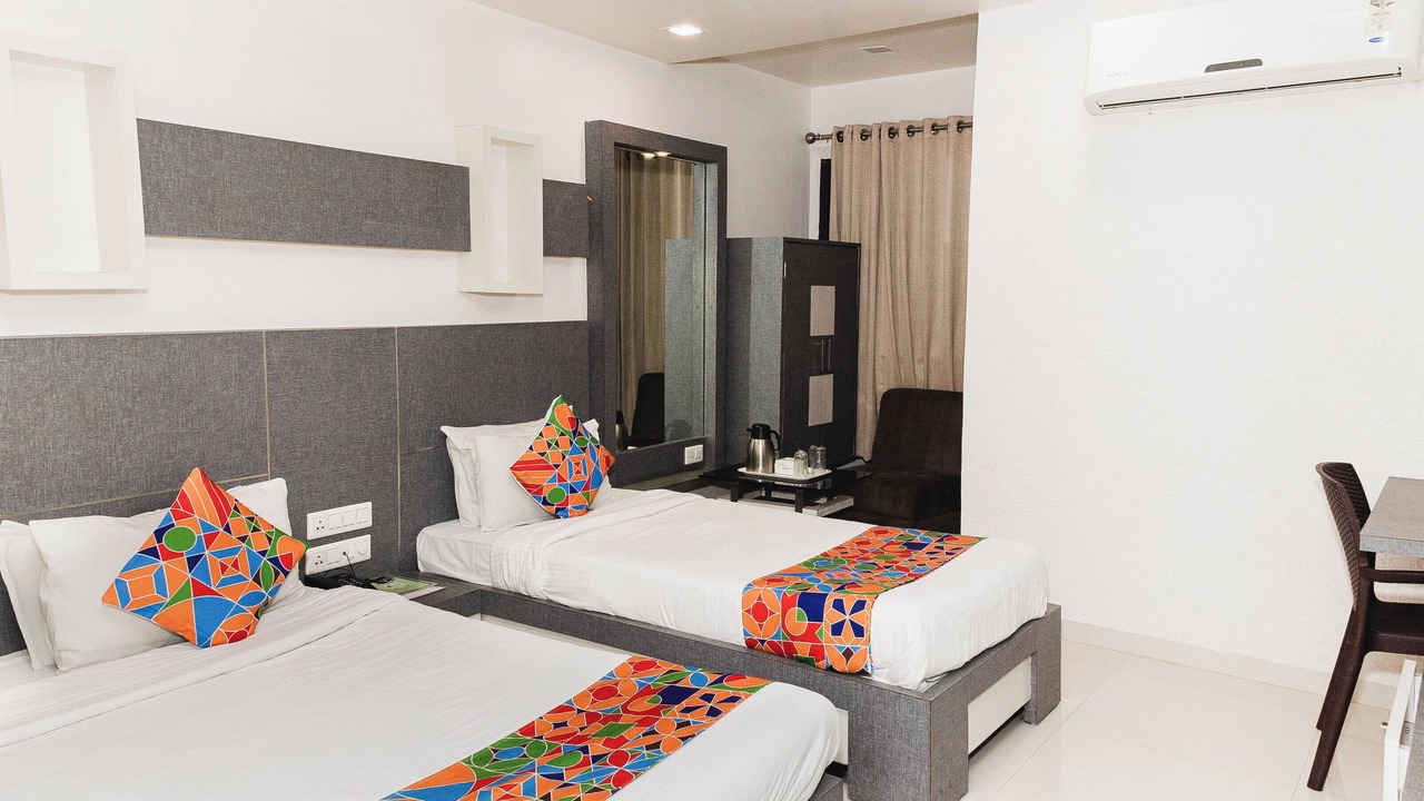 Photo of Bedroom in Sayajiganj