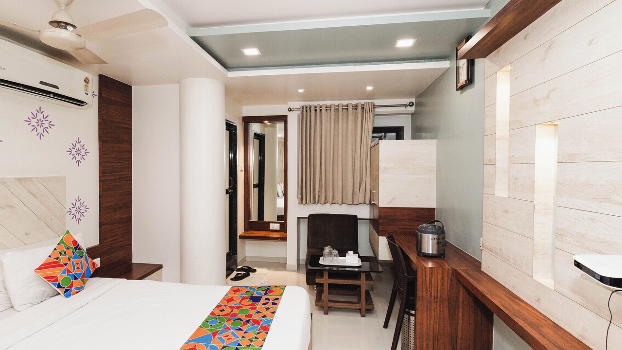 Photo of Bedroom in Sayajiganj