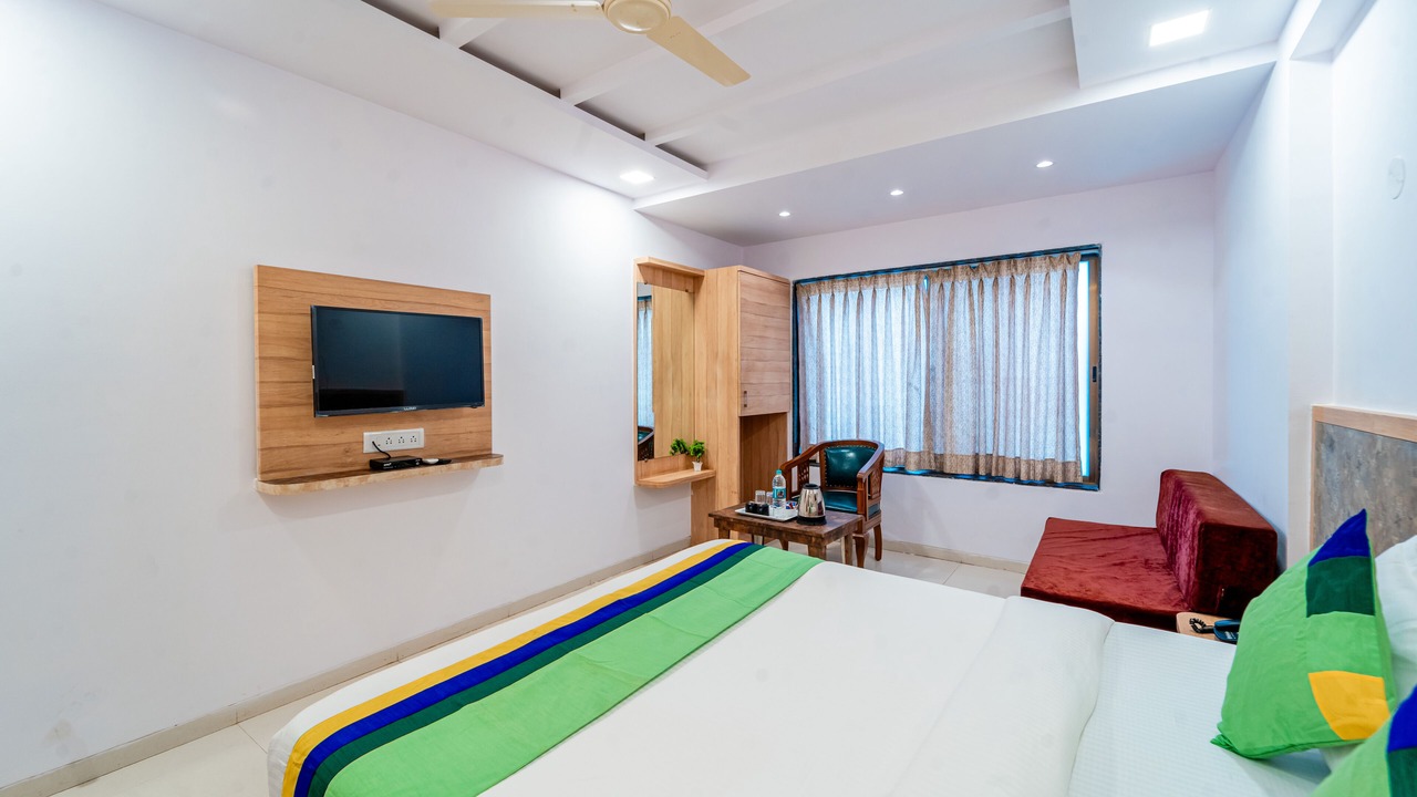 Photo of Bedroom in Mahabaleshwar