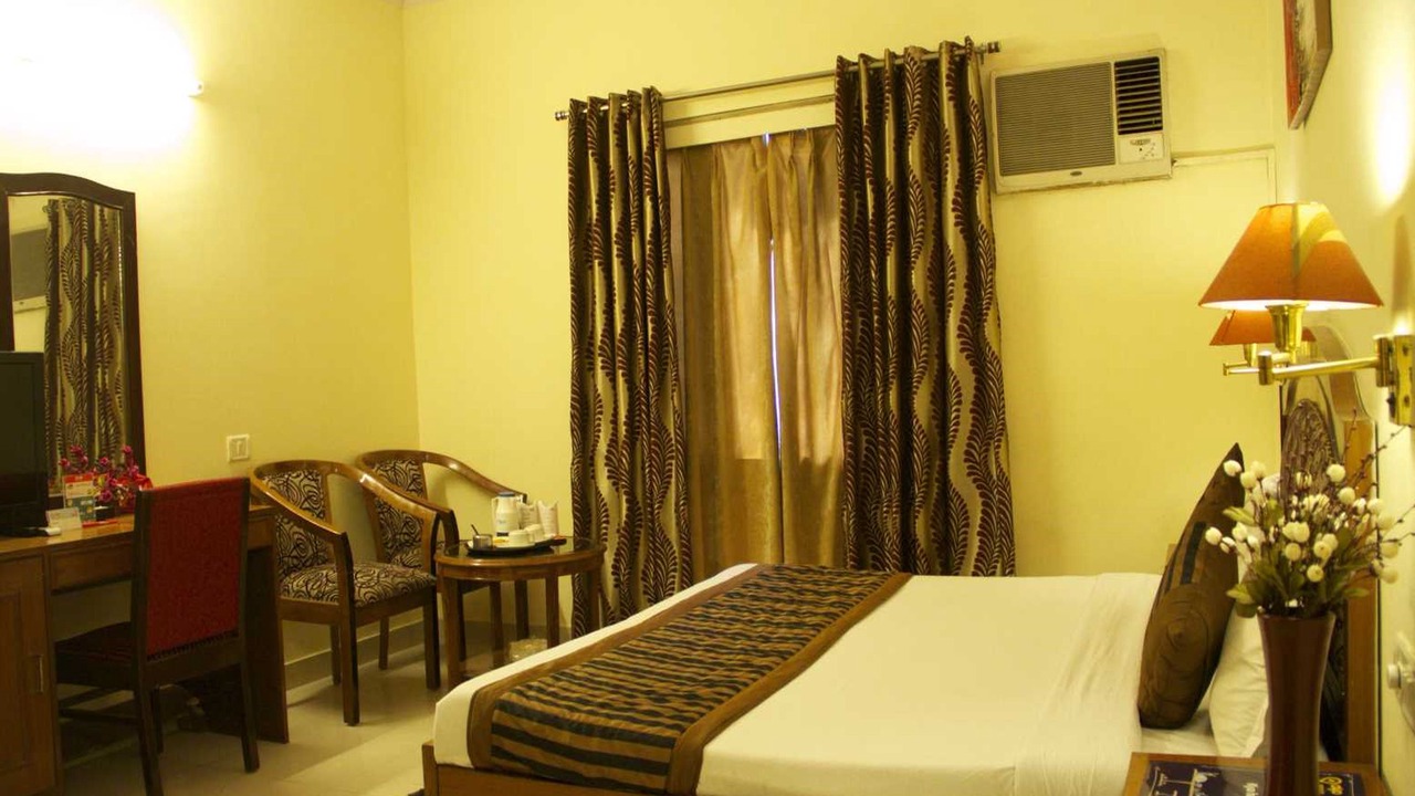 Photo of Bedroom in Sector 14