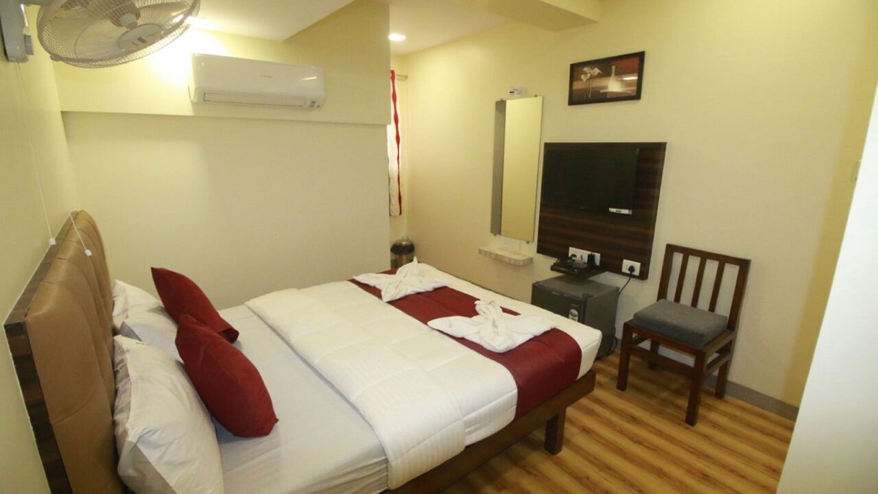 Photo of Bedroom in Vile Parle West
