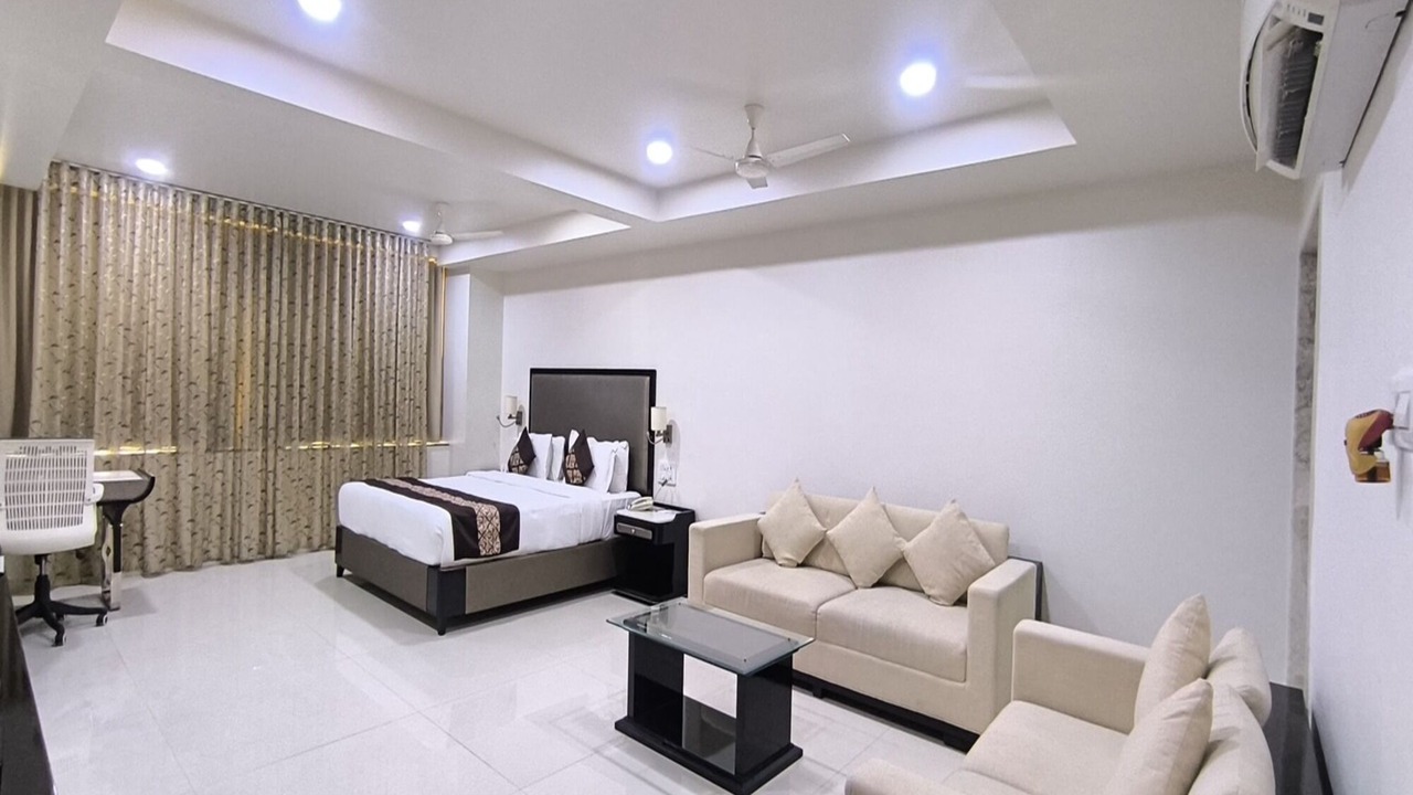 Photo of Bedroom in Porbandar