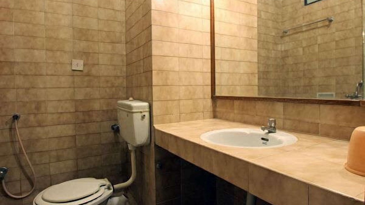 Photo of Bathroom in Madurai Main