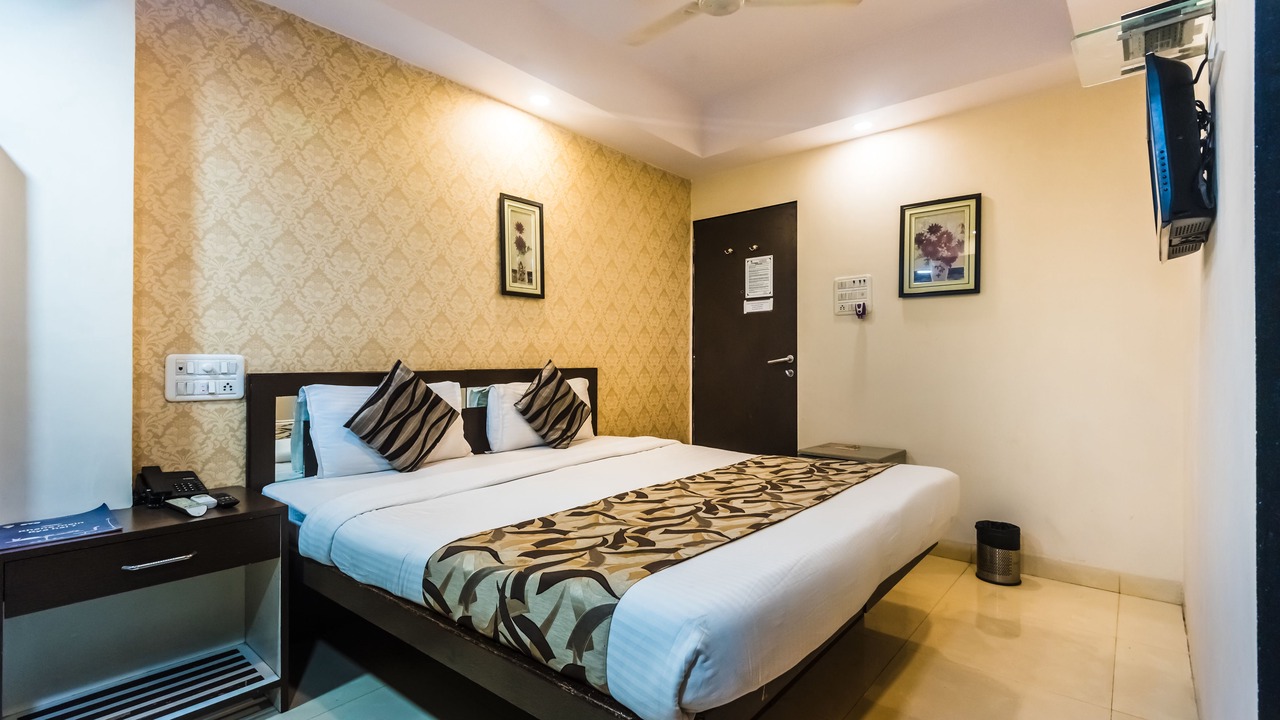 Photo of Bedroom in J B Nagar