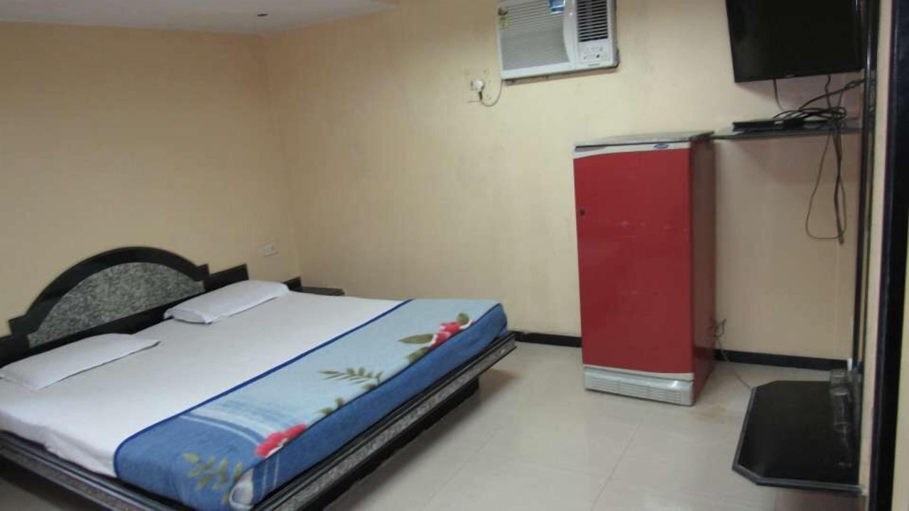 Photo of Bedroom in Prabhadevi