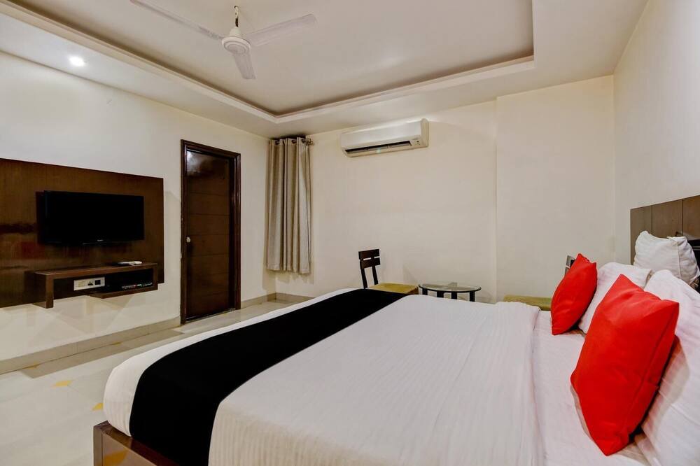Photo of Bedroom in Adarsh Nagar